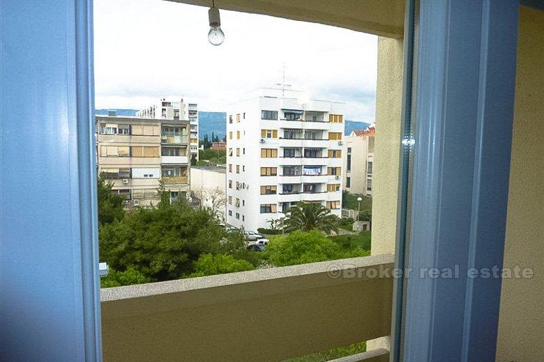 Dwupoziomowy apartament, nowo wyremontowany, na sprzedaż