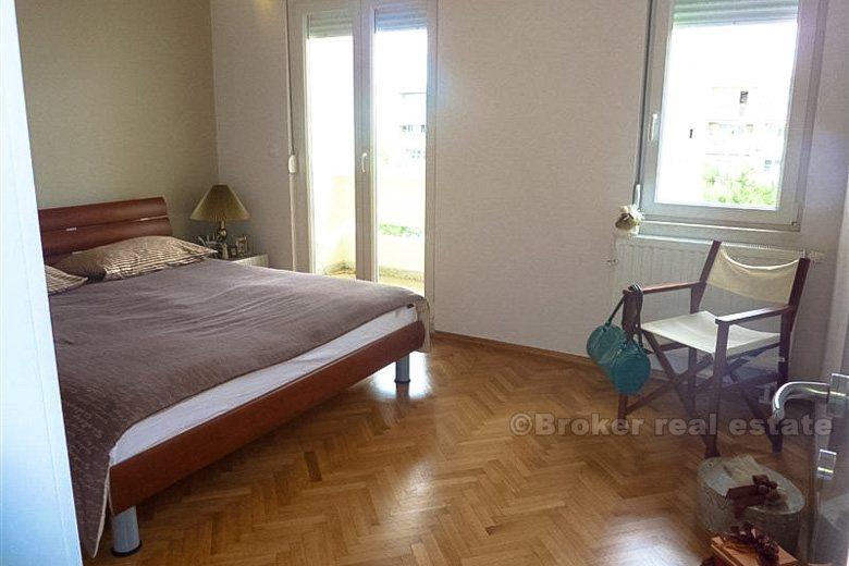 Gripe, Dvoetažan stan, novouređen, na prodaju