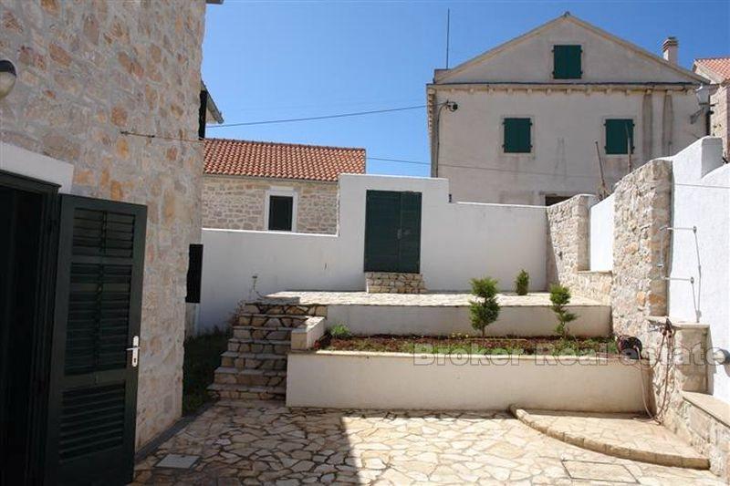 Nově postavený dalmatský dům, k prodeji