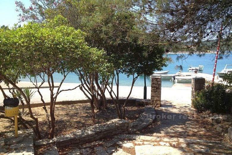 Vecchia casa di pietra dalmata