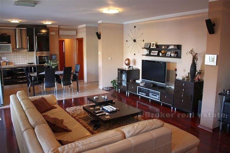 Moderne Wohnung Villa, zum Verkauf