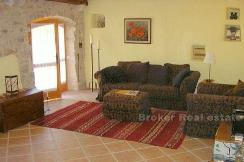 Tradycyjny dalmatyński kamienny dom