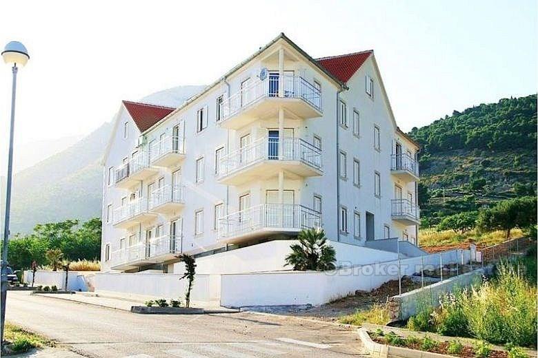 Novoizgradena apartmanska zgrada, na prodaju