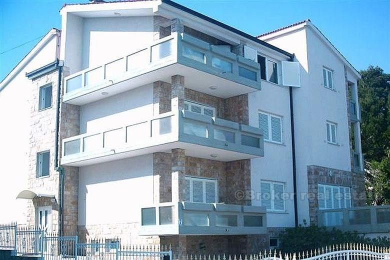 Apartment house for sale