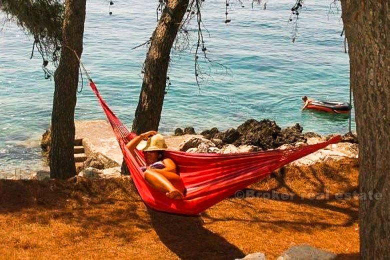 Красивый дом первый ряд от моря, на продажу