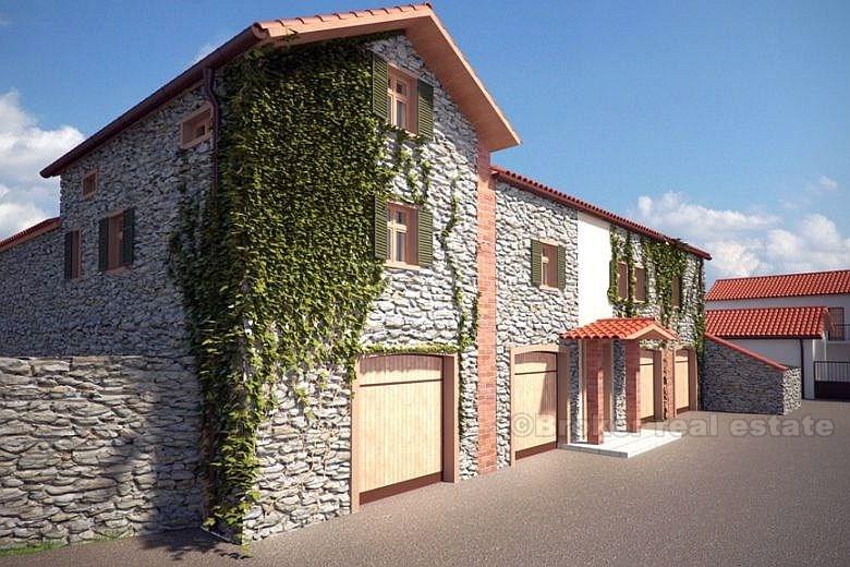 Maison avec 3 appartements séparés, à vendre