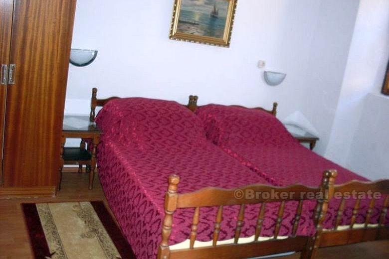 House on 4 floors, 100 meters from sea