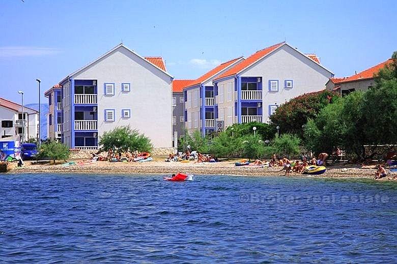 Wohnungen in kleinen Dorf am Meer, zum Verkauf