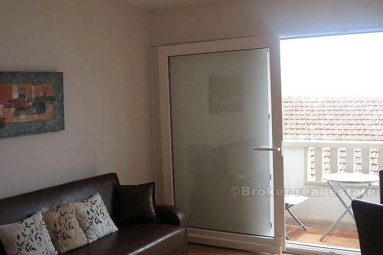2 appartements récemment rénovés avec vue sur la mer, à vendre