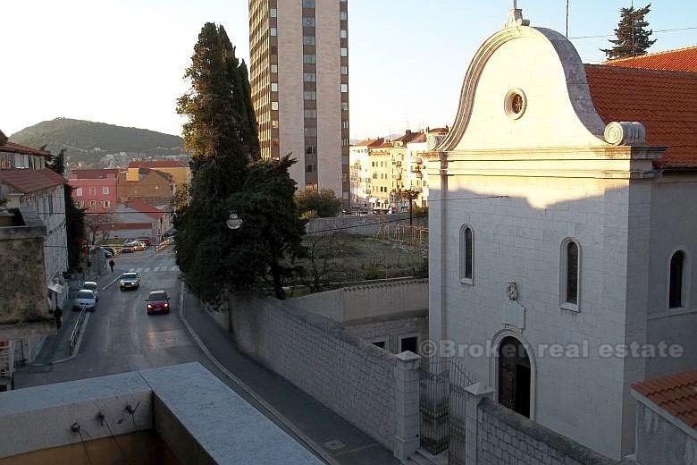 Apartment near the center of the city