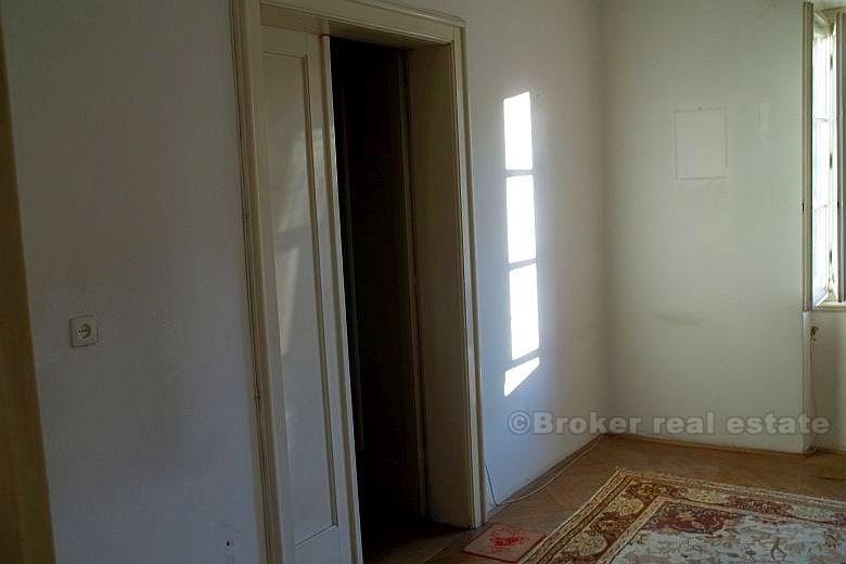 Lägenhet nära centrum av staden