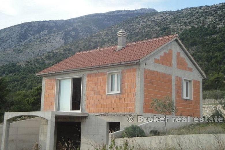 Unfinished house with stunning views of the sea