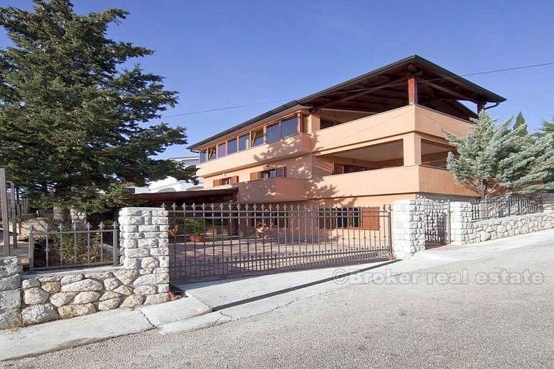 House on 3 floors, for sale