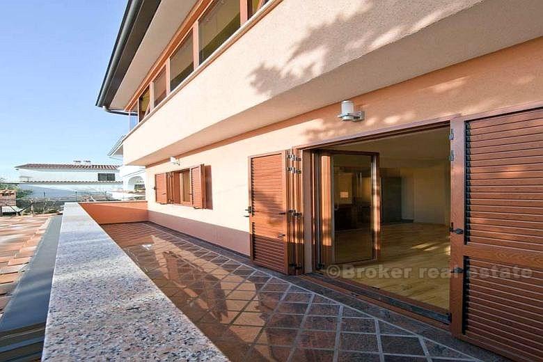 House on 3 floors, for sale