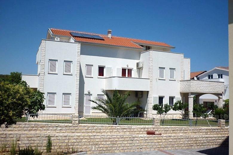Maison avec 5 appartements, à vendre