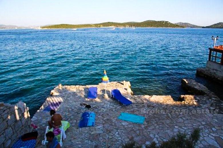 Maison sur emplacement super attractif, à vendre