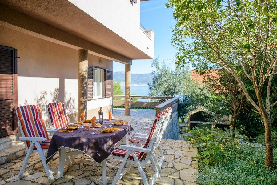 Schönes Haus nahe dem Meer, zu verkaufen