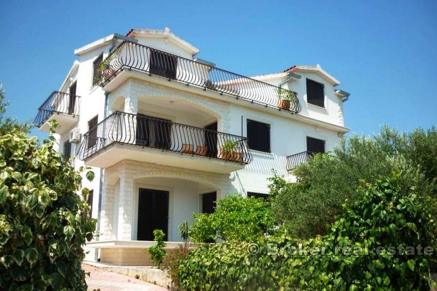 The house with 3 floors, for sale