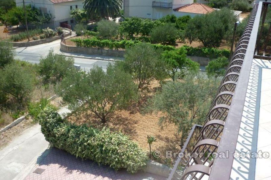 La casa di 3 piani, in vendita