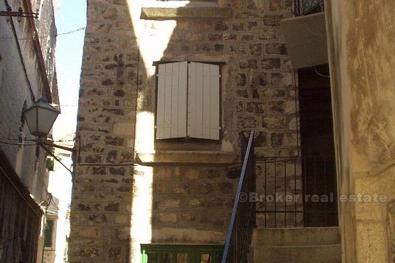 Fully renovated apartment, for sale