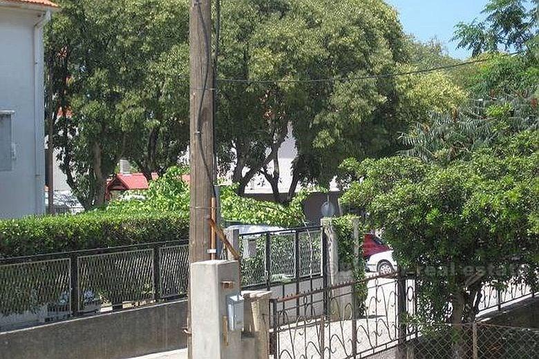 Due appartamenti in una casa privata, in vendita