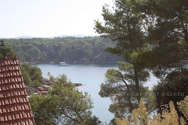 Willa miejska w jednej z najpiękniejszych zatok