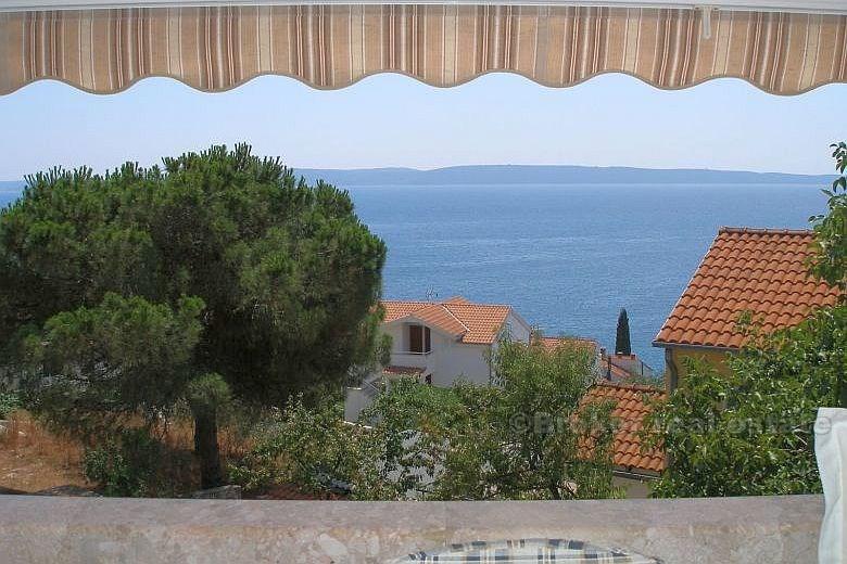 Detached house with garden, for sale