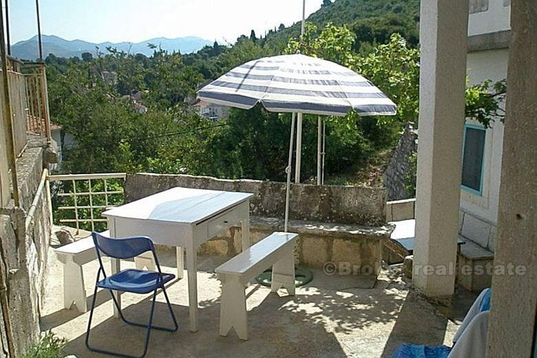 La maison en pierre, rénovée