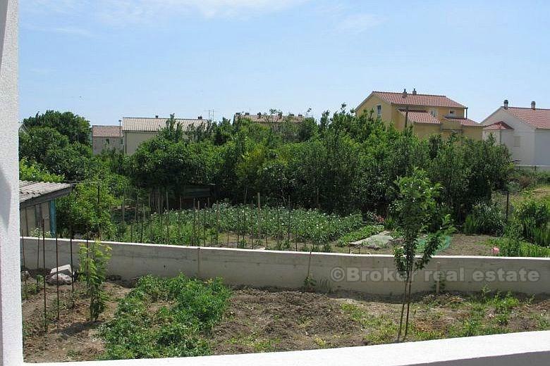 Квартира на первом этаже, продается