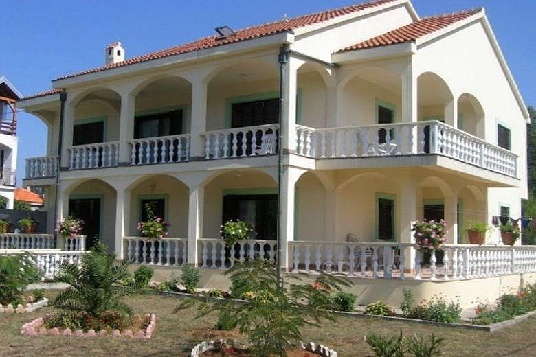 Villa in the beautiful town, for sale