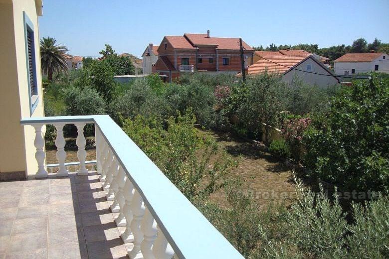 Villa i den vakre byen, for salg