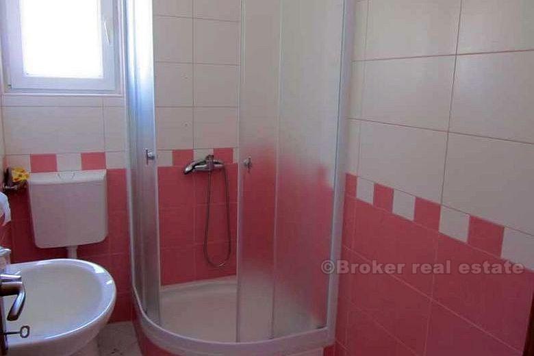 Bilocale con piscina