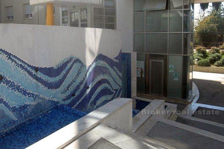 Красивая трехкомнатная квартира, на продажу