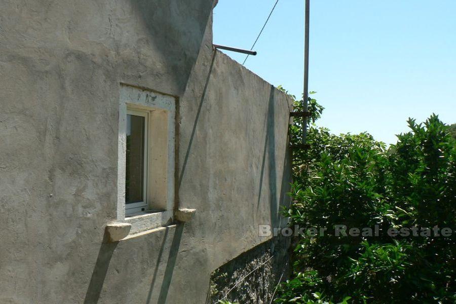 Old stone house of 36 m2