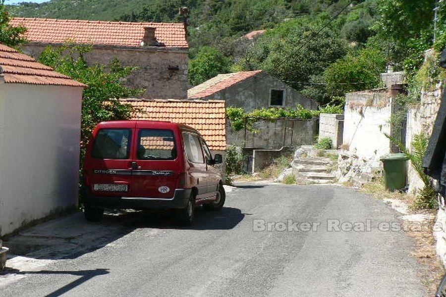 Old stone house of 36 m2
