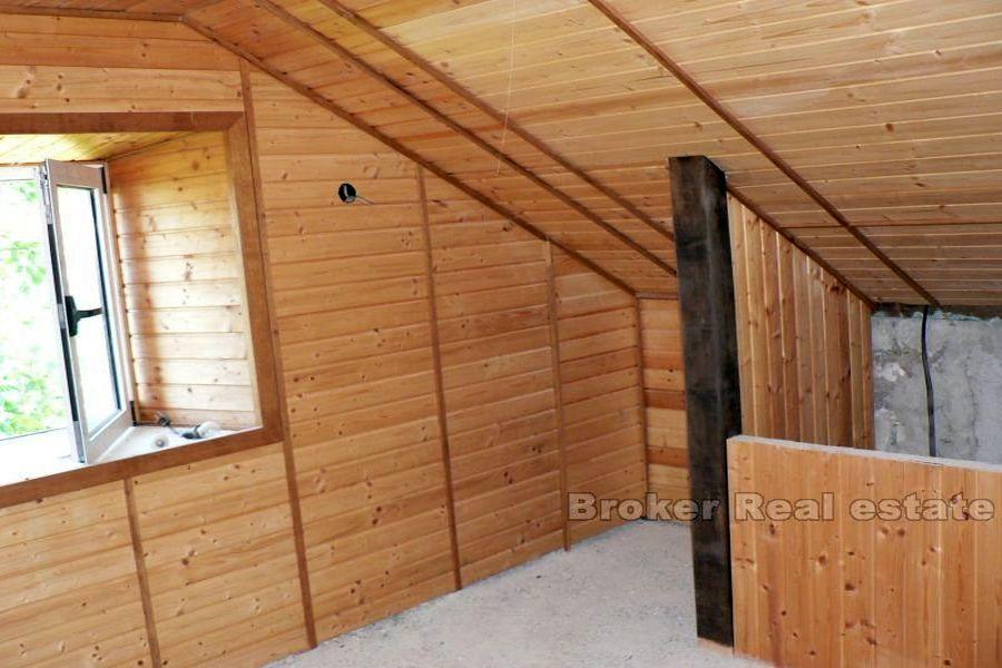 Starý kamenný dům o rozloze 36 m2