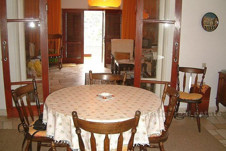 Dom na południowej stronie wyspy, na sprzedaż