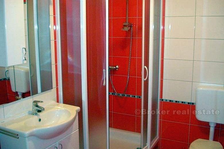 Leilighet i privat hus, til leie