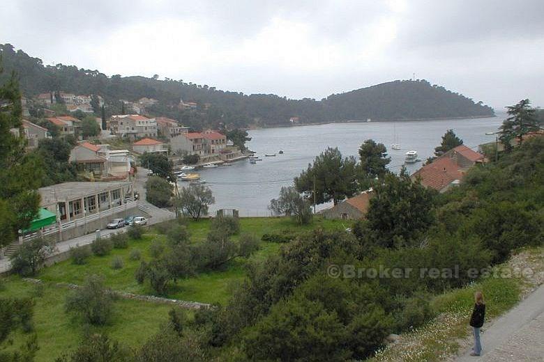 A half built house of 50m2, for sale