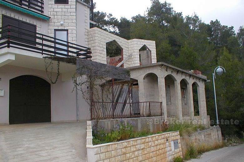 A half built house of 50m2, for sale