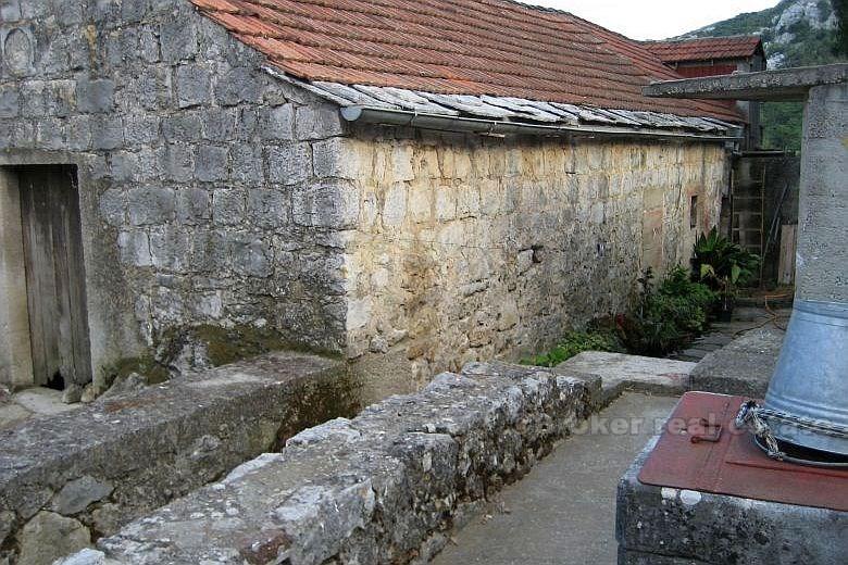 Dom z 168 m2 powierzchni mieszkalnej, na sprzedaż