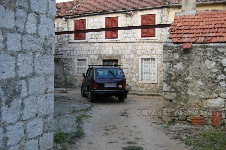 Maison avec 168 m2 habitables, à vendre