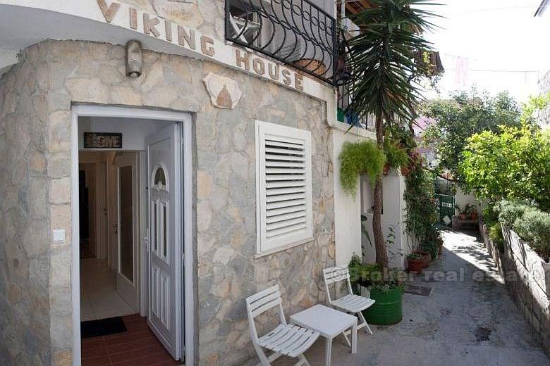 Роскошный отремонтированный каменный дом, на продажу