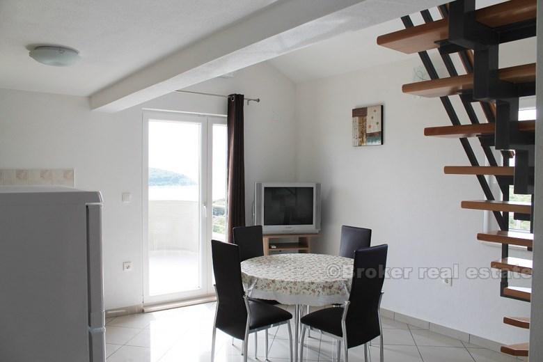 Casa su 2 piani, in vendita