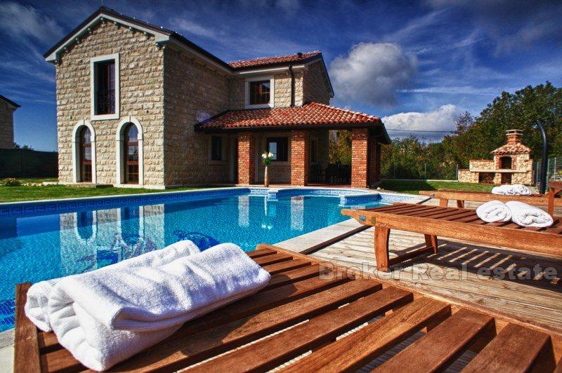 Nuova casa di pietra, in vendita