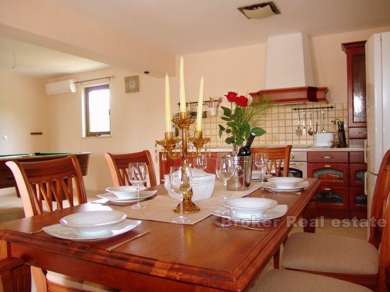 Nuova casa di pietra, in vendita