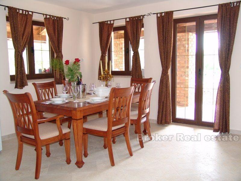 Nowy kamienny dom, na sprzedaż