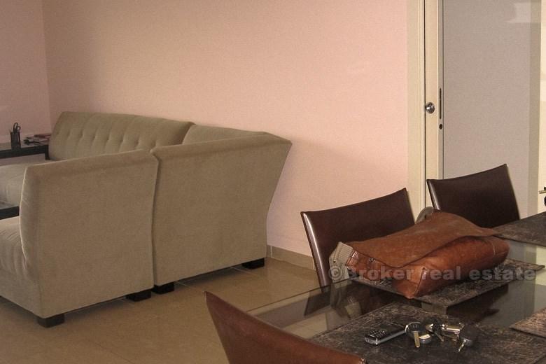 Schöne Wohnung mit zwei Schlafzimmern