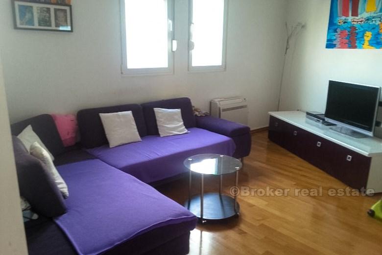 Due camere da letto, in vendita