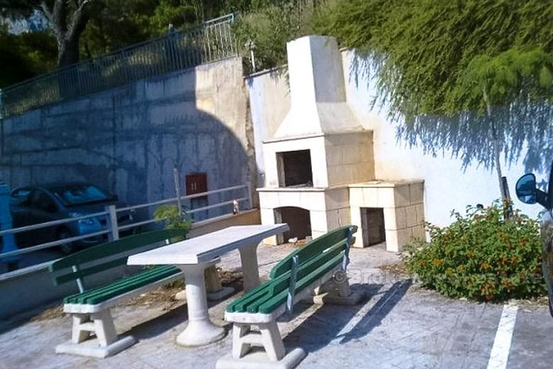 Fully furnished two-bedroom apartment